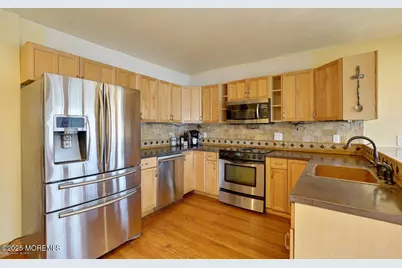 207 Lakeside Avenue, Colts Neck Township, NJ 07722 - Photo 8