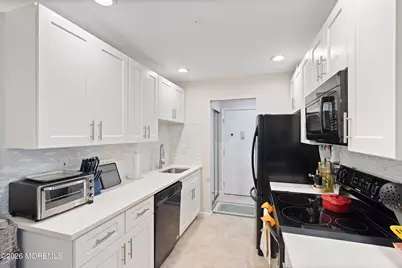 125 Amberly Drive #F, Manalapan Township, NJ 07726 - Photo 10