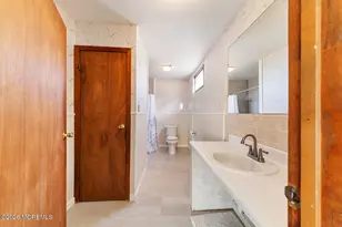 104 Roosevelt Ave, Laurence Harbor, NJ 08879 - Photo 14