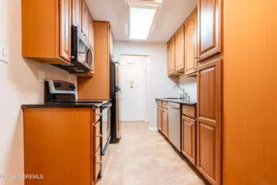 69 Overlook Way #E, Manalapan Township, NJ 07726 - Photo 14
