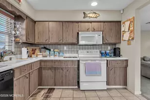 126 Royal Dr, Brick, NJ 08723 - Photo 12