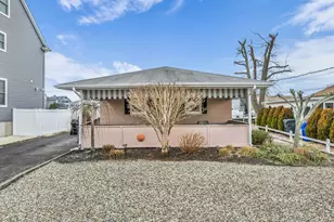 126 Royal Dr, Brick, NJ 08723 - Photo 2