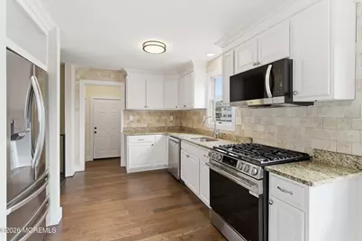 11 Cheerful Place, Highlands, NJ 07732 - Photo 8