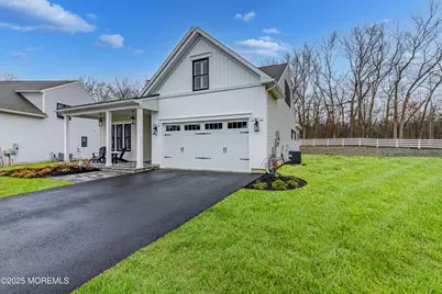54 Sanctuary Lane, Farmingdale, NJ 07727 - Photo 4