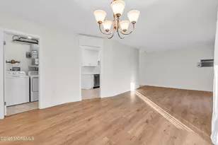 218 Medford Ct, Manalapan Township, NJ 07726 - Photo 16