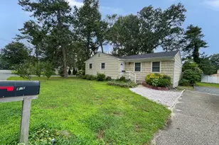 501 Bismarck St, Toms River Township, NJ 08757 - Photo 2