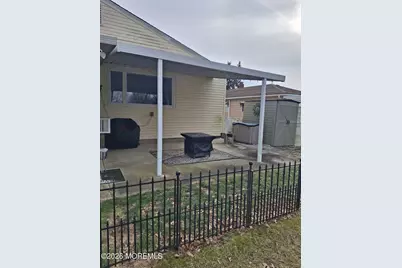 300 Harrington Drive N, Toms River Township, NJ 08757 - Photo 16