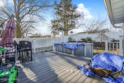 7 W Walnut Lane, Sayreville, NJ 08859 - Photo 22
