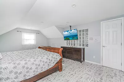 7 W Walnut Lane, Sayreville, NJ 08859 - Photo 16