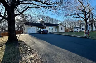 358 Main St, Manalapan Township, NJ 07726 - Photo 6