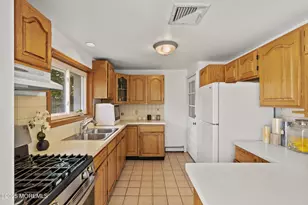 29 Wilson Ave, Manalapan Township, NJ 07726 - Photo 10