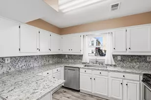 40 Seabreeze Way, Keansburg, NJ 07734 - Photo 6