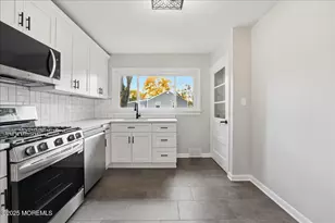 56 Plum St, Tinton Falls, NJ 07724 - Photo 8