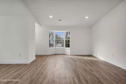 7 Morden Close, Freehold, NJ 07728 - Photo 4