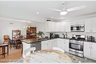 812 Mistletoe Avenue, Point Pleasant, NJ 08742 - Photo 6