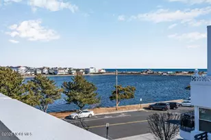 9 Deal Lake Ct, Asbury Park, NJ 07712 - Photo 16