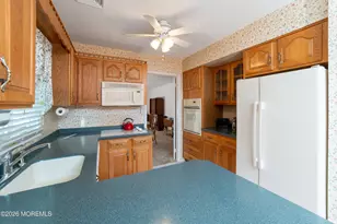 2 Brentwood Rd, Matawan, NJ 07747 - Photo 10