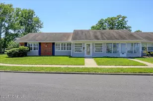 699A Plymouth Dr, Lakewood, NJ 08701 - Photo 2