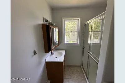 421 W Lincoln Avenue, Oakhurst, NJ 07755 - Photo 6