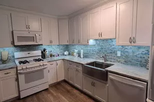 27 B Cedar St, Toms River Township, NJ 08757 - Photo 2