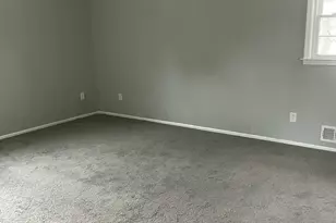 52 Yorke Ct, Freehold, NJ 07728 - Photo 6