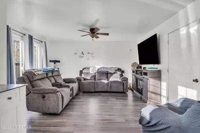 600 Lawrence Avenue, Toms River Township, NJ 08757 - Photo 12