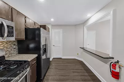 186 Tulip Lane, Freehold, NJ 07728 - Photo 12