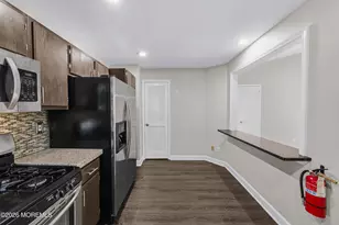 186 Tulip Ln, Freehold, NJ 07728 - Photo 12