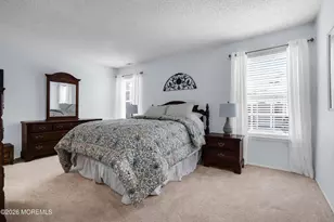 129 Tulip Ln, Freehold, NJ 07728 - Photo 16