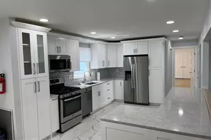 104 Pear St, Oakhurst, NJ 07755 - Photo 4