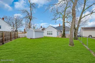 9 Maplewood Ave, Keansburg, NJ 07734 - Photo 4