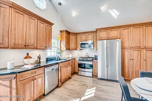 341 Victor Pl, Neptune Township, NJ 07753 - Photo 28