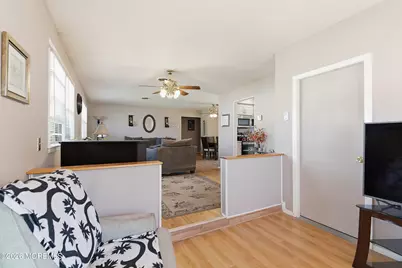 56 S Chestnut Avenue, Whiting, NJ 08759 - Photo 14