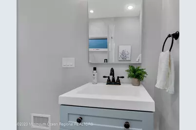 447 W Park Avenue, Oakhurst, NJ 07755 - Photo 16