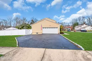 1 Ciafardini Ct, Marlboro Township, NJ 07746 - Photo 84