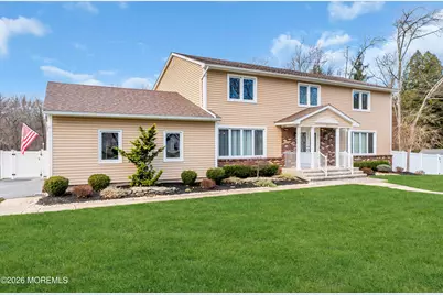 1 Ciafardini Court, Marlboro Township, NJ 07746 - Photo 4