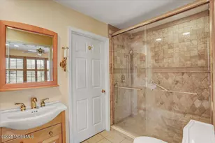 210 Hunt Rd, Freehold, NJ 07728 - Photo 18