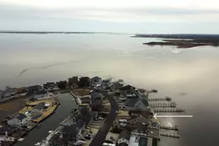 521 Bayview Dr, Toms River Township, NJ 08753 - Photo 2