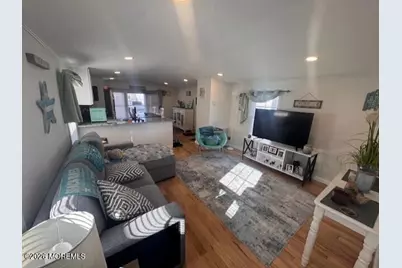 17 Avenue A, Hazlet Township, NJ 07730 - Photo 10