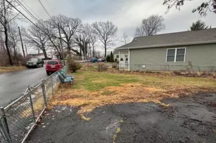 306 Norwood Ave, South Amboy, NJ 08879 - Photo 6