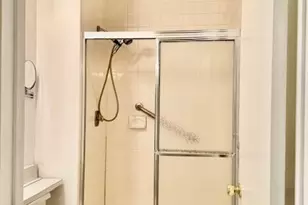 203 Covered Bridge Blvd, Manalapan Township, NJ 07726 - Photo 10