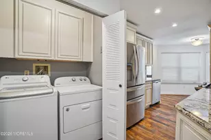 392 Bayberry Ct, Marlboro Township, NJ 07726 - Photo 8