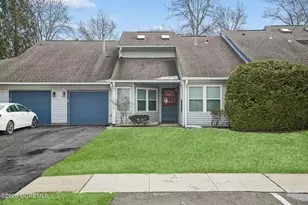 392 Bayberry Ct, Marlboro Township, NJ 07726 - Photo 38