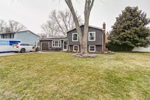 956 Green Hill Blvd, Toms River Township, NJ 08753 - Photo 2