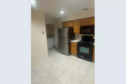 1079 Roseberry Court, Morganville, NJ 07751 - Photo 6