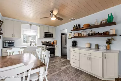 51 7th Street, Belford, NJ 07718 - Photo 10