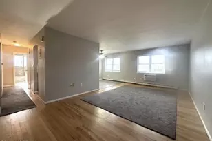 61 Stonehurst Blvd, Freehold, NJ 07728 - Photo 4