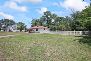 2025 Lesser Pkwy, Oakhurst, NJ 07755 - Photo 26