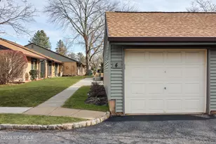 4 Dickinson Ct, Red Bank, NJ 07701 - Photo 2