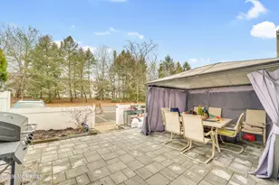 181 Clubhouse Dr, Middletown, NJ 07748 - Photo 30